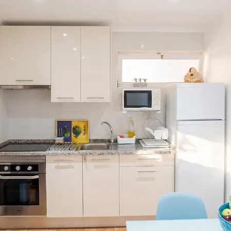 Апартаменты Charming House In With Shared Pool