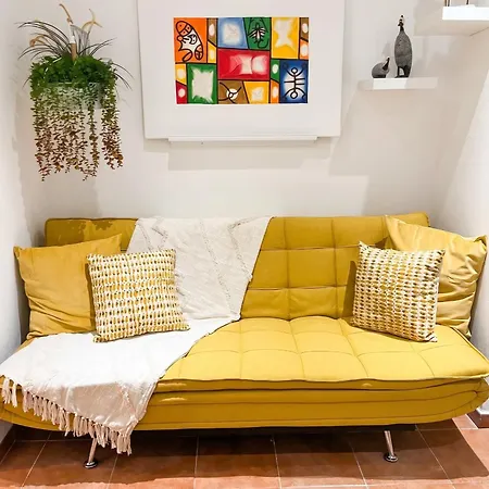 Апартаменты Charming House In With Shared Pool