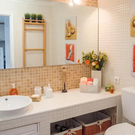 Apartment Charming House In With Shared Pool *