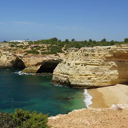 Apartment Charming House In With Shared Pool *