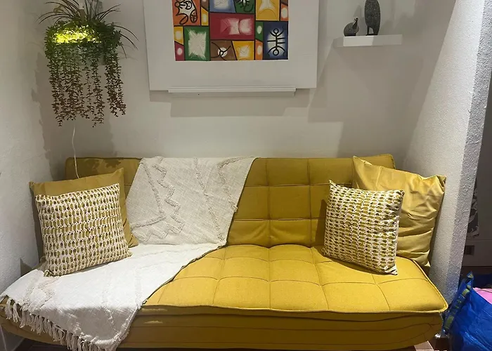 Charming House In With Shared Pool Apartment *